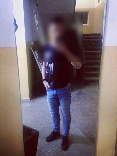 Doi fotbaliști români, arestați pentru că au torturat sexual un copil de 13 ani