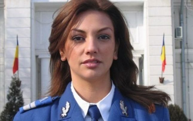 Cea mai frumoasă femeie în uniformă din lume e româncă