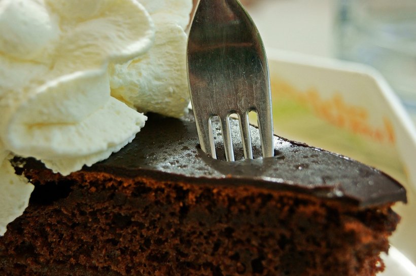  Cum sa faci tort de ciocolata raw vegan cu capsuni: rapid si sanatos!