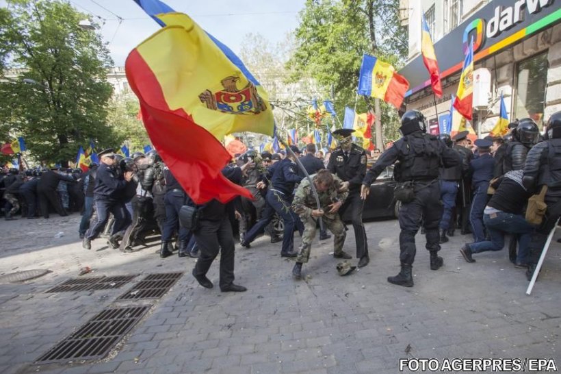 Arestări în Republica Moldova, după un protest îndreptat împotriva guvernului. Probe video din timpul protestului, difuzate într-o conferință de presă