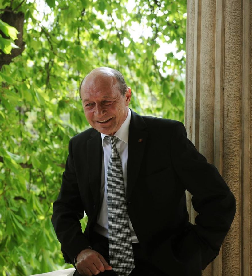 Traian Băsescu, dezvăluire incredibilă: ”Am și eu o cucuvea. Am primit-o”