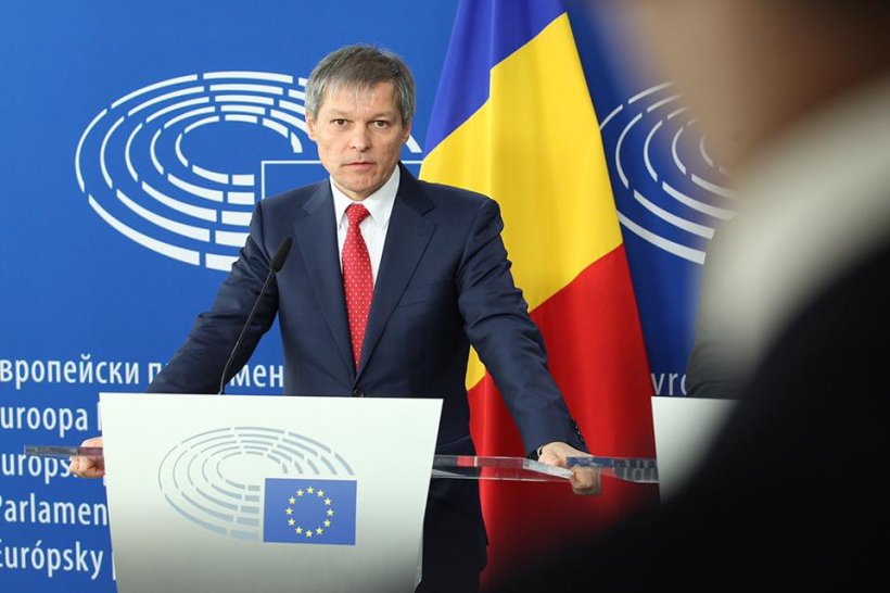 Dacian Cioloş, după ce liberalii au lansat afișe cu poza lui prin București: PNL poate folosi ”toate elementele” Platformei România 100