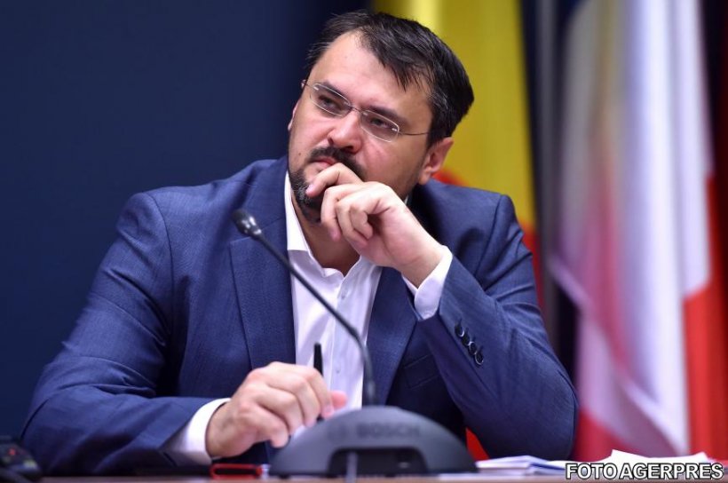 Cristian Ghinea, fostul ministru al Fondurilor Europene, este acuzat de incompetenţă. Eugen Teodorovici anunță că îl dă în judecată