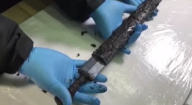 O echipă de arheologi a găsit o sabie antică, veche de peste 2000 de ani. Au rămas uimiți când au scos-o din teacă. „E încă mortală!”