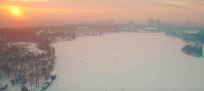 Bucureștiul înzăpezit. Filmare cu drona deasupra Capitalei după ninsori - VIDEO