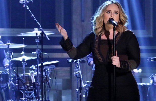 Adele, regina galei premiilor Grammy. Câte premii a luat cântăreața britanică - VIDEO