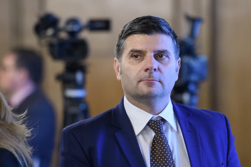 Ministrul Economiei, Alexandru Petrescu, bonusuri ilegale de peste 53.000 de euro