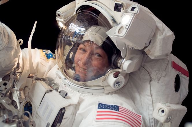Imagini LIVE din spațiu. Doi astronauți americani au ieșit în exteriorul Stației Spațiale Internaționale 