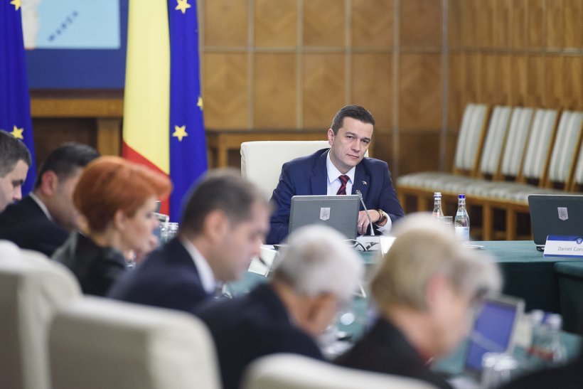 Adrian Vasilescu (BNR): Premierul Grindeanu și miniştrii au nevoie de o profundă educaţie financiară