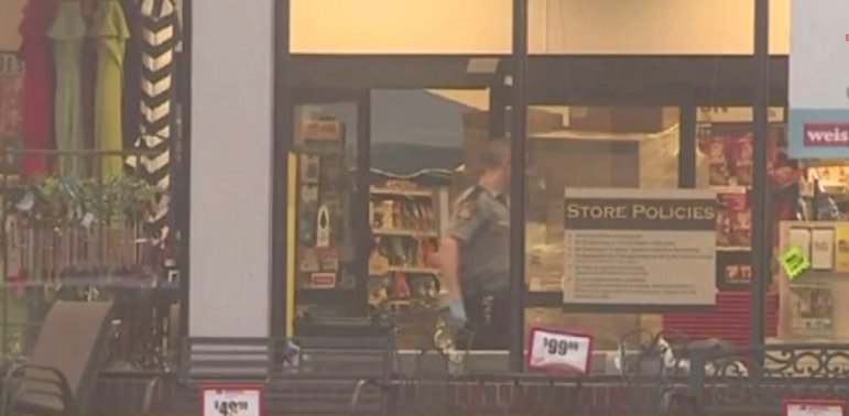 Atac armat într-un supermarket din Statele Unite. Trei oameni au fost uciși, iar atacatorul s-a sinucis - VIDEO
