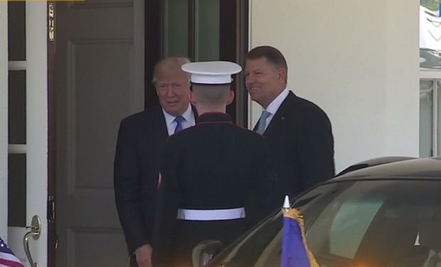 Președintele Iohannis, primit cu căldură de Donald Trump la Casa Albă - VIDEO