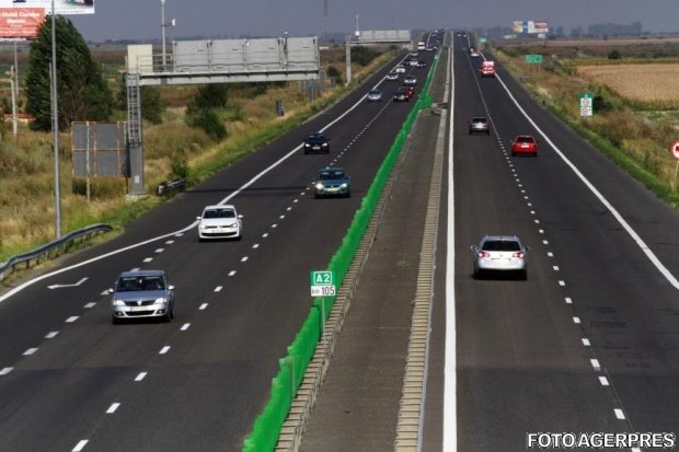 Inconştienţă la volan pe Autostrada Soarelui! Cum a fost filmat un șofer de 61 de ani