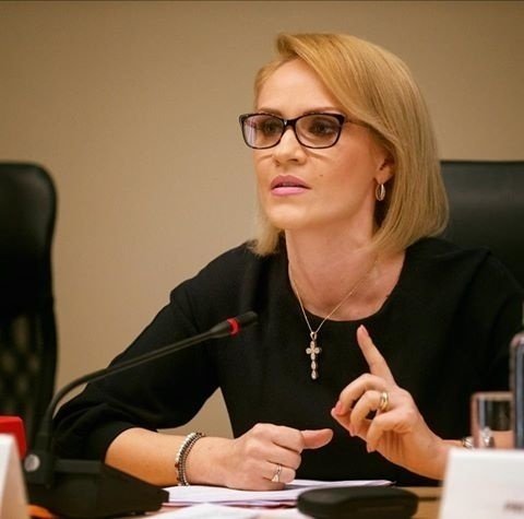 Gabriela Firea, declarații înaintea moțiunii de cenzură: ”Vreau un Guvern responsabil”