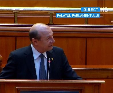 Traian Băsescu, în plenul Parlamentului: PSD și ALDE trebuie să ia drumul opoziției