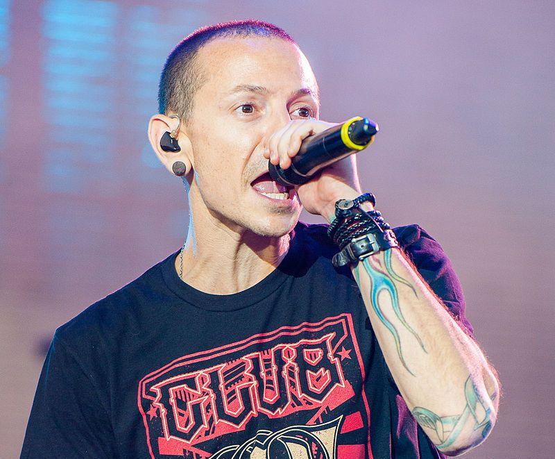 Chester Bennington Solistul Trupei Linkin Park S A Sinucis LegÄtura SumbrÄ Cu Chris Cornell