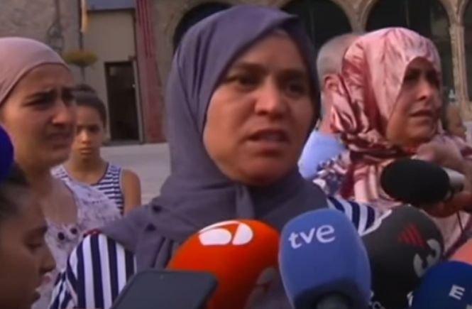 „Este greșit să ucizi oameni!” Mesajul transmis de mama teroristului din Barcelona fiului ei - VIDEO