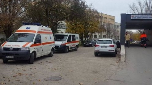 Caz cutremurător în Iași. O pacientă a fost înjunghiată în spital