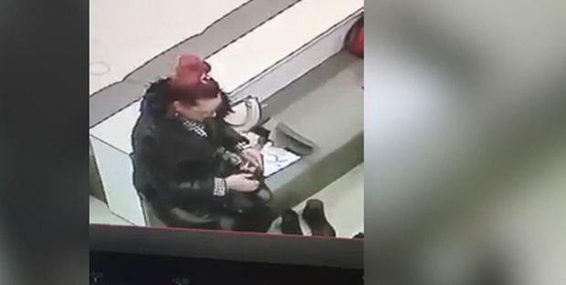 Video șocant într-un mall din România. Hoața care a îngrozit internetul - VIDEO