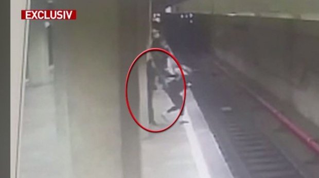 Tatăl primei victime de la metrou: Un înger păzitor a fost acolo