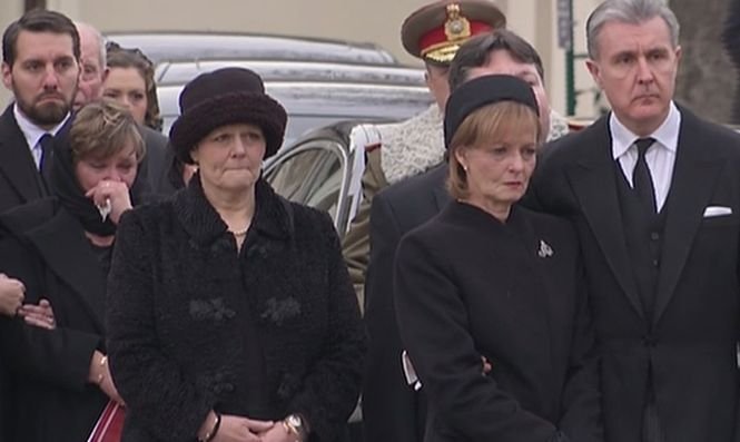 Custodele Coroanei, Majestatea Sa Margareta a României, nu și-a dezlipit ochii de la sicriul tatălui său. Imagini sfâșietoare - VIDEO 