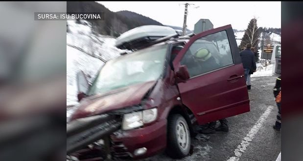 Accident grav: Şase persoane rănite într-un accident pe DN 17, în judeţul Suceava. Primele imagini 