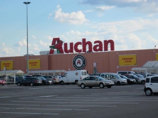 Cât câştigă un angajat Auchan România