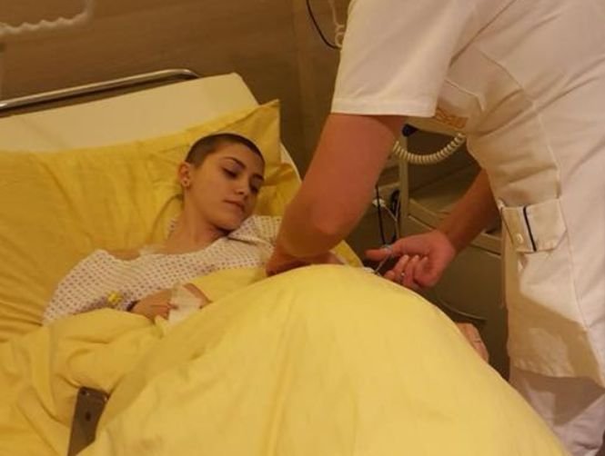 Jurnalul unei tinere din Iași, diagnosticată cu cancer la 16 ani. „Stai şi te gândeşti că ieri erai sănătoasă...”