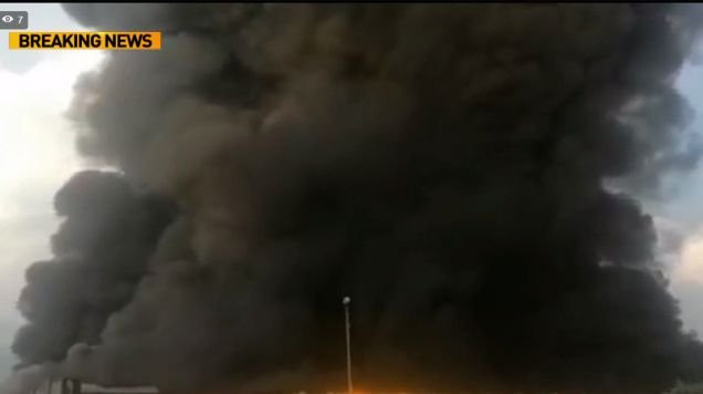 Incendiu puternic la o fabrică din Oradea. Focul a fost lichidat după cinci ore
