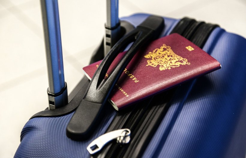S-au modificat condițiile în care românii pot călători în străinătate cu copiii minori