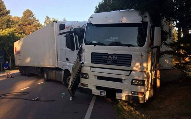 Ce a pățit un șofer de TIR român prins la furat de motorină într-o parcare din Spania