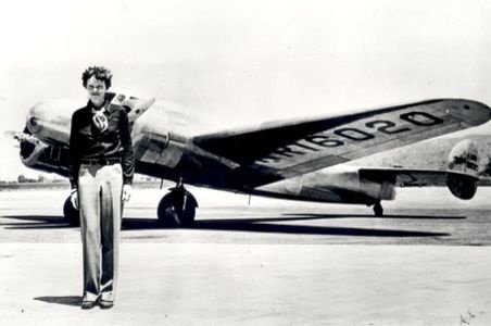 Dezvăluiri despre ultimele momente din viaţa celebrei aviatoare Amelia Earhart. Zeci de oameni au auzit aceste mesaje radio, după ce avionul ei s-a prăbuşit în Pacific