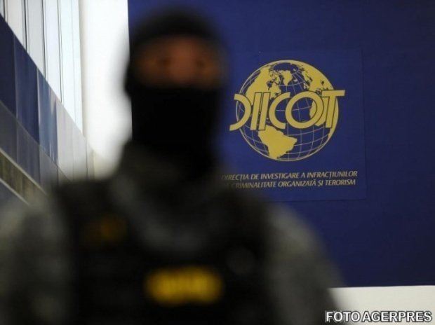 DIICOT a deschis un dosar pentru deţinere de droguri, în care sunt implicaţi doi jurnalişti
