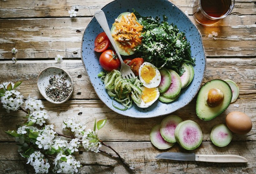 Micul dejun recomandat de medicul nutriționist: Simplu de preparat, sănătos și sățios