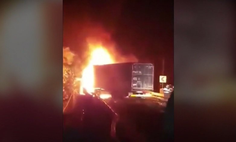 Trei tineri au ars de vii într-un accident cumplit produs pe DN1