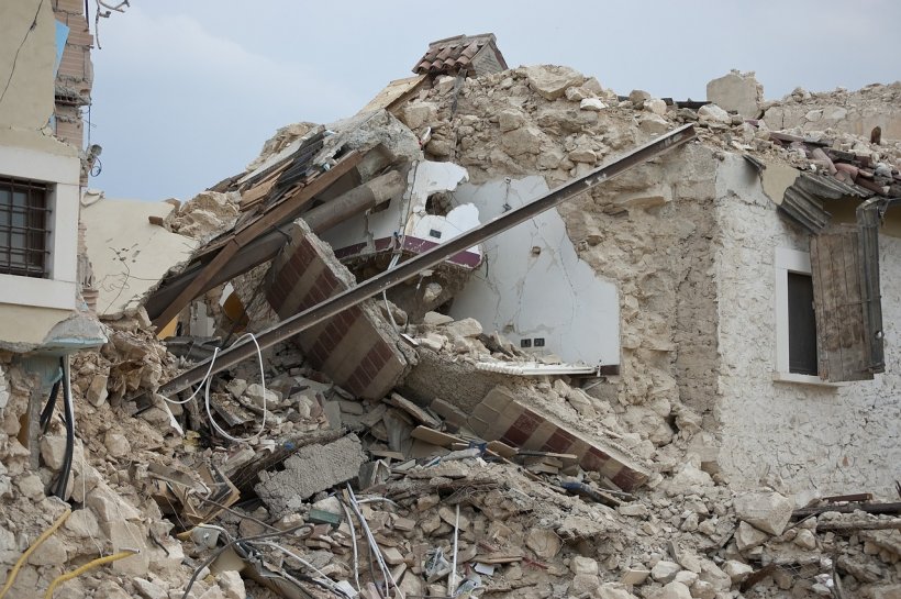 CUTREMUR. Ce despăgubiri pot primi proprietarii de locuinţe din România în cazul unui dezastru major produs de cutremur  