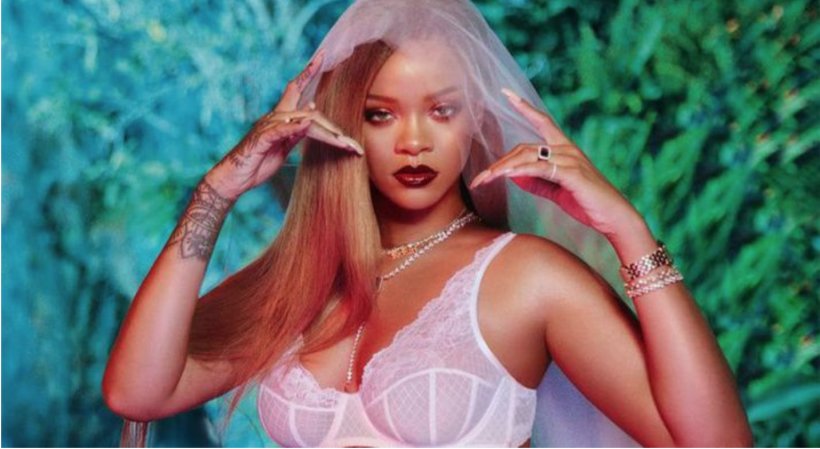 Rihanna, super sexy pe internet! Are câteva kilograme în plus, dar arată superb în lenjerie intimă