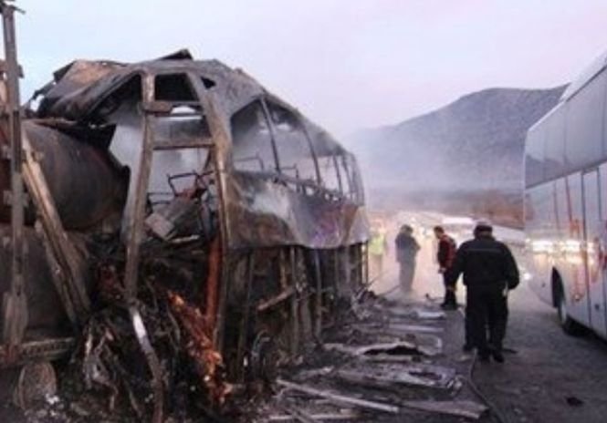 Zeci de morți după ce un autobuz a luat foc în Zimbabwe