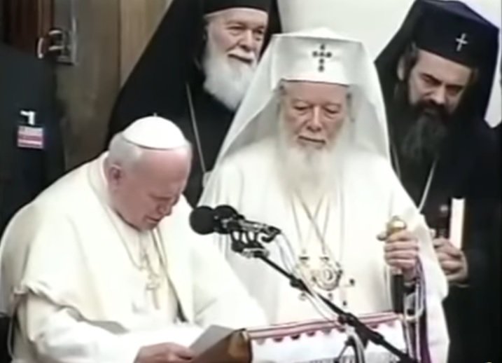 Discursul în română al Papei Ioan Paul al II-lea, din mai 1999 - VIDEO 