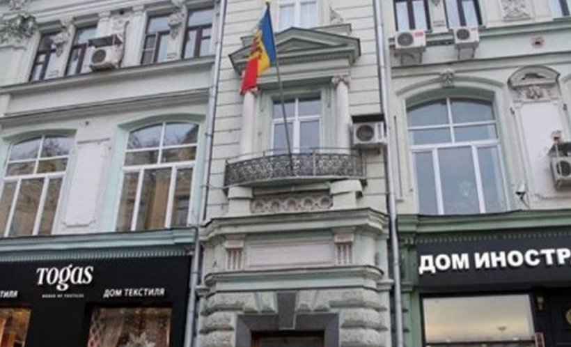 Descinderi la Ambasada Republicii Moldova în Rusia. S-ar fi descoperit un grup ilegal care avea sarcina să influențeze alegerile