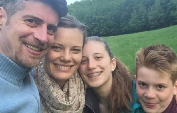 Criminalul din Brașov, care și-a ucis soția și cei doi copii, a atacat cu apel sentința de închisoare pe viață