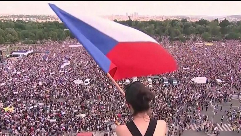 Imagini din Cehia, de la cel mai mare protest din ultimii 30 de ani 