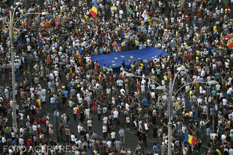 Protest 10 august. Protestul din Piața Victoriei s-a încheiat. Aproximativ 24.000 de persoane au fost prezente