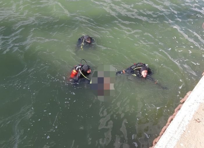O tânără de 32 de ani s-a aruncat de pe podul Agigea. Câteva ore mai târziu a fost scoasă moartă din apă. În scurt timp, toți au aflat un detaliu cutremurător despre ea
