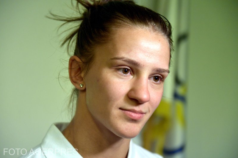 Luptătoarea Alina Vuc, medaliată cu argint la Campionatele Mondiale din Kazahstan 