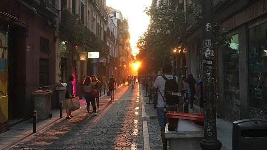 Un român se plimba pe o stradă în Madrid, când a avut parte de surpriza vieții sale. „Te aștepți la orice, dar nu la asta! Îmi venea să plâng, nu alta!” (VIDEO)