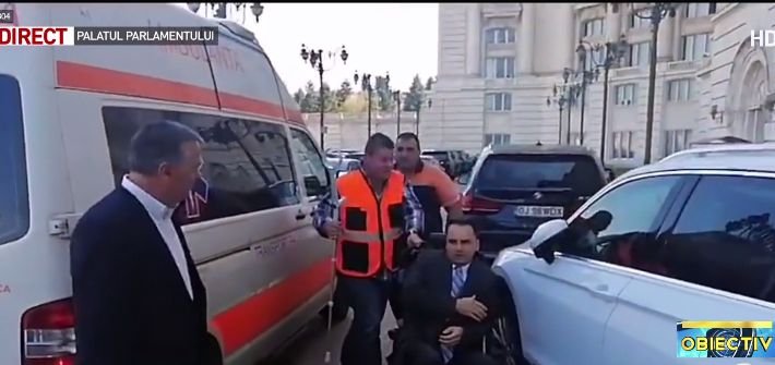 Senatorul adus cu ambulanţa de la Cluj pentru votul moţiunii: Am vrut să demonstrez că nu trădez