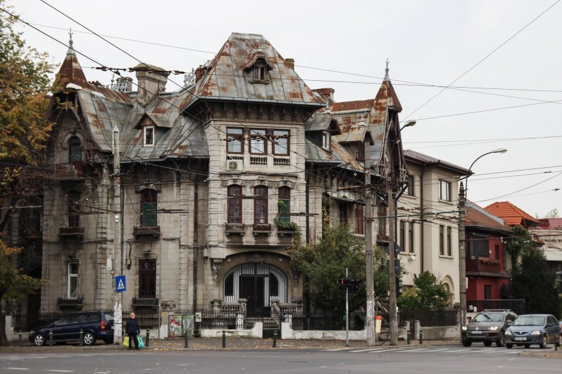 Case de vânzare în București – Casă nouă sau casă veche, ce să alegi? (P)