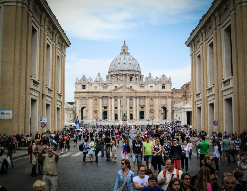 Vaticanul, în pragul unui posibil faliment. Răspunsul Sfântului Scaun nu a întârziat să apară
