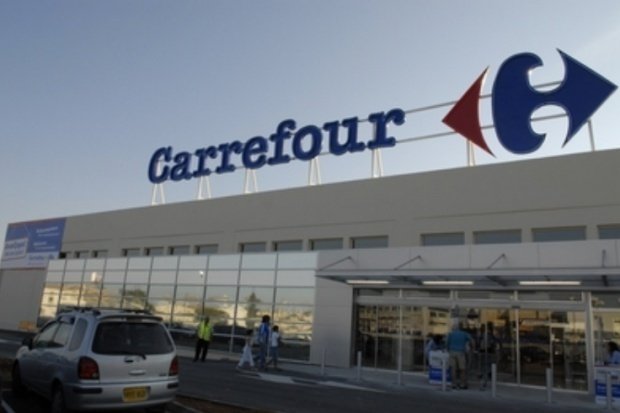 Două supermarketuri Carrefour, închise. Neregulile grave găsite de inspectorii de la Protecţia Consumatorilor 