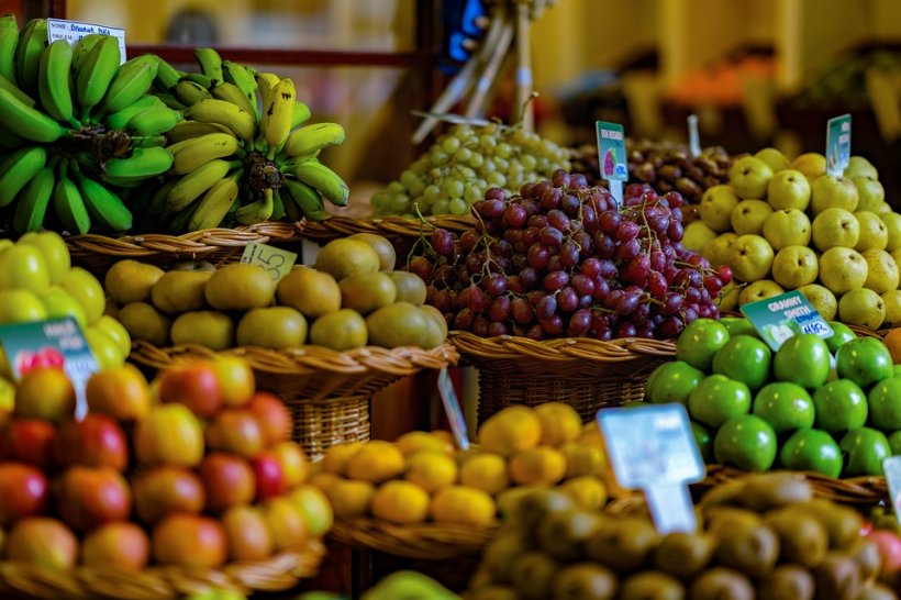 Raport privind sănătatea din România: Consumul insuficient de legume și fructe, zahărul și sarea în exces, fumatul și alcoolul ne ucid pe capete